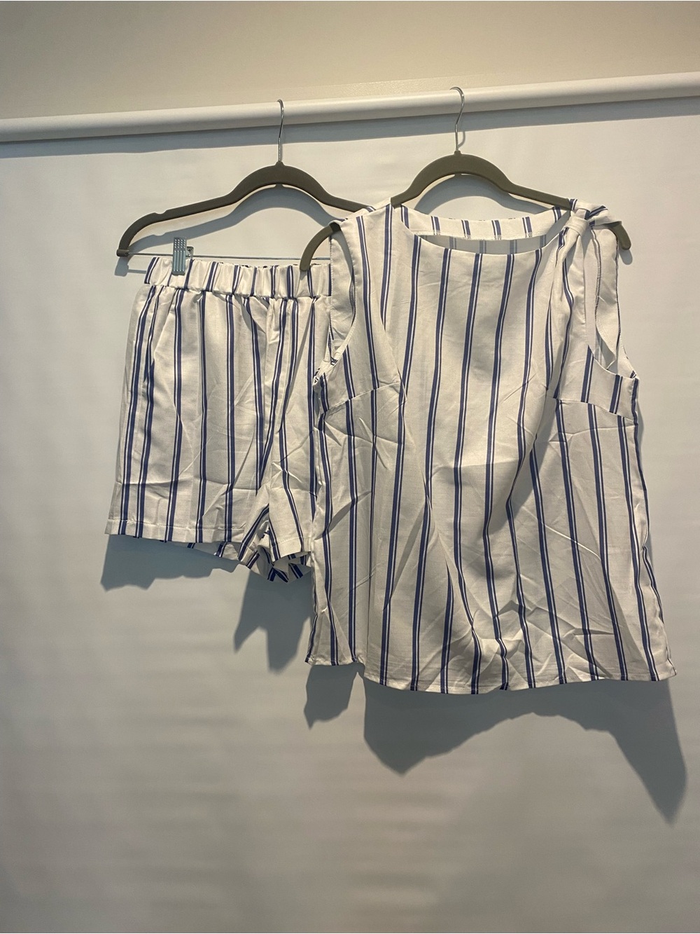 SHEIN EMERY ROSÉ White and Blue Vertical Stripe Tank Top & Shorts Set